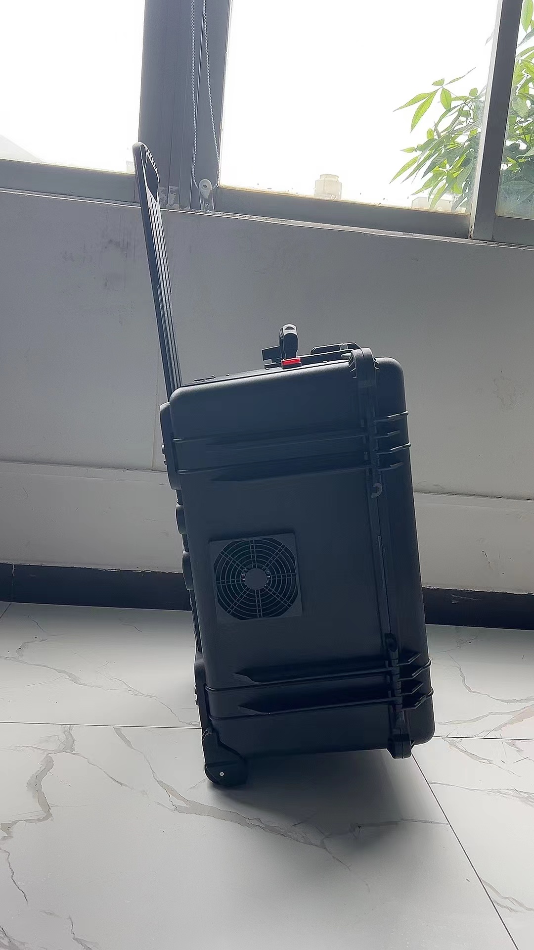 揭西手拉箱型移动通信干扰器